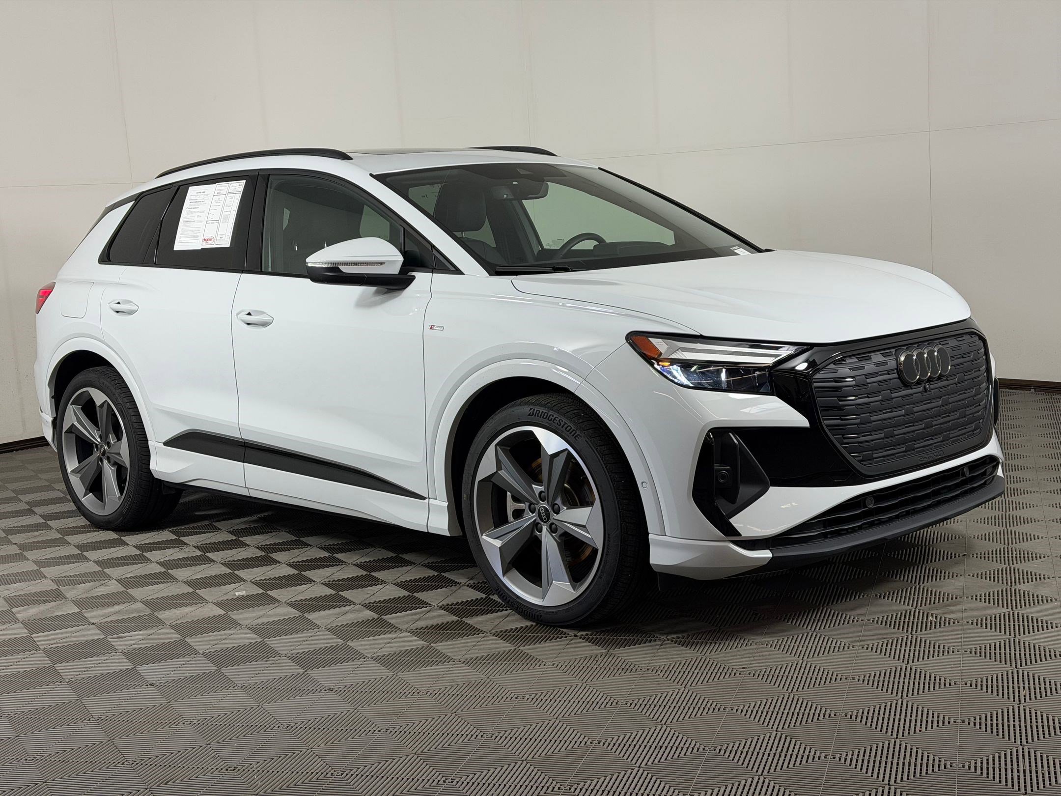 Used 2026 Audi Q4 e-tron Premium Plus w/ Premium Plus AWD/4WD image 7