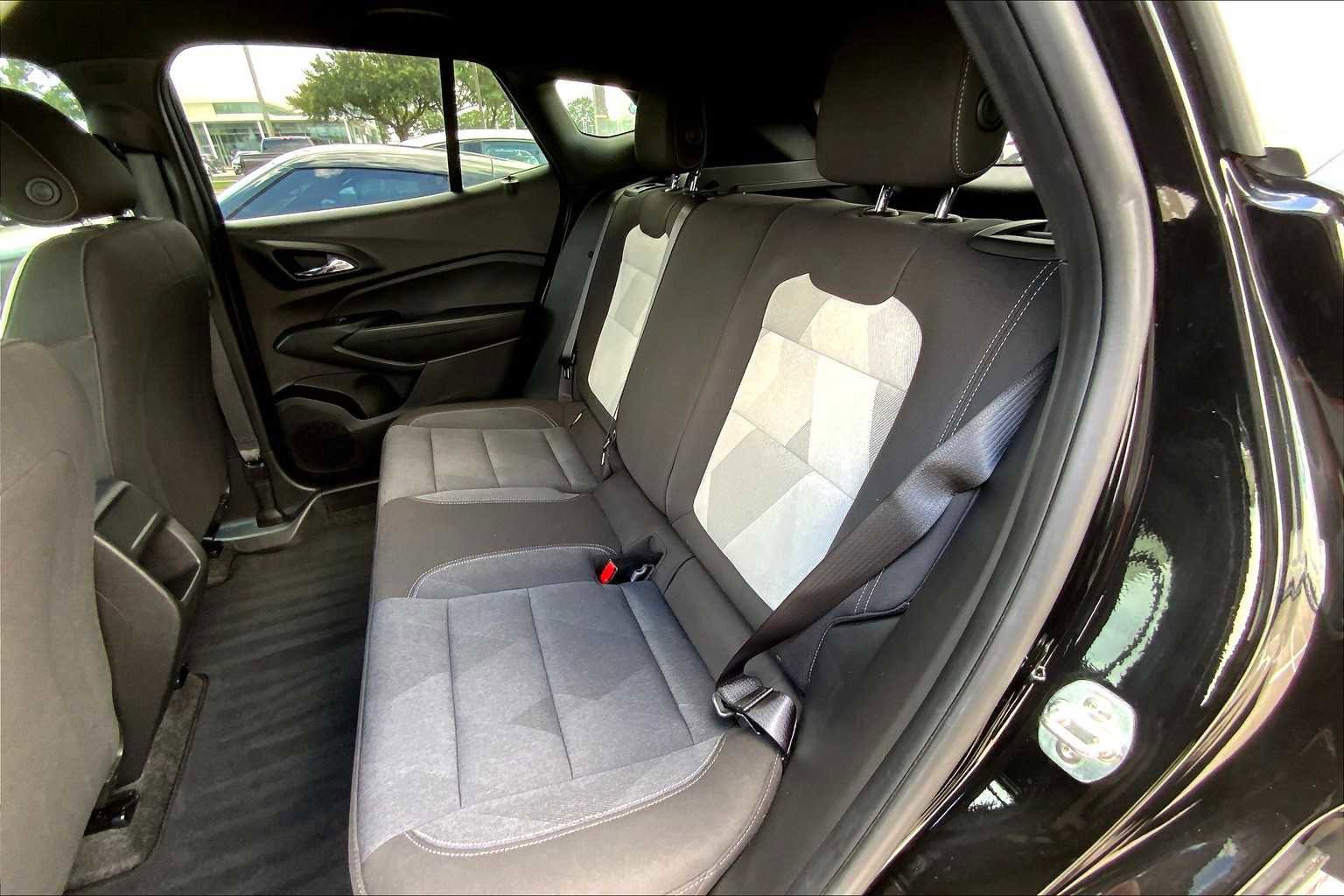 Certified 2024 Chevrolet Trax RS image 19