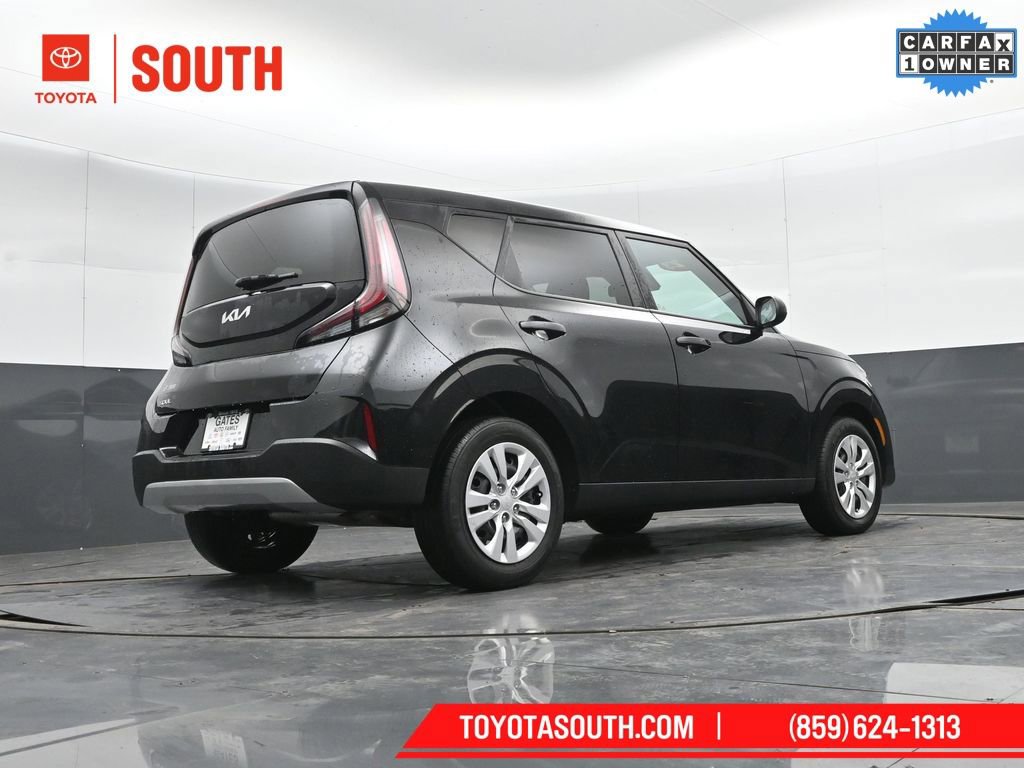 Used 2023 Kia Soul LX image 34