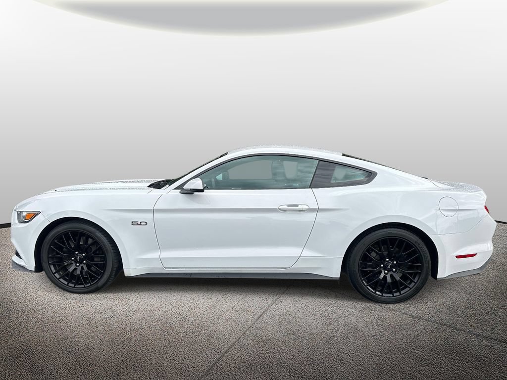 Used 2017 Ford Mustang GT Premium w/ GT Performance Package RWD image 3