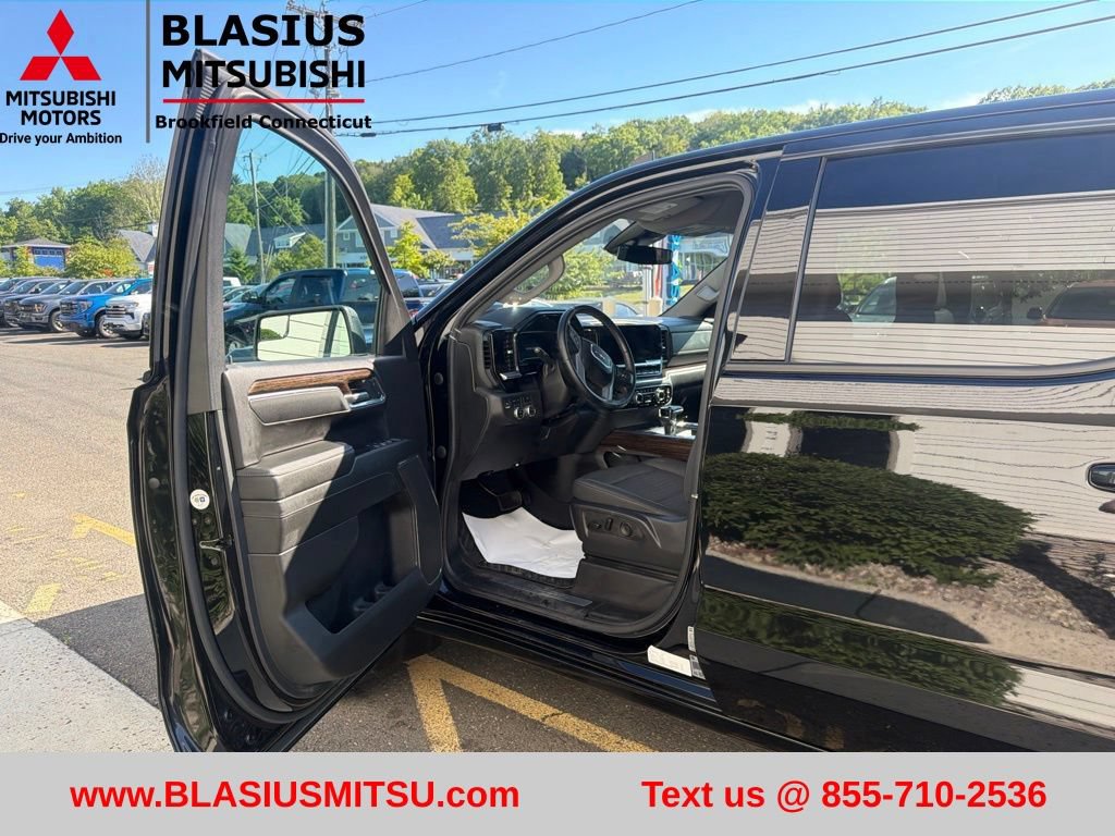 Used 2024 GMC Sierra 1500 Elevation w/ X31 Off-Road Package AWD/4WD image 10