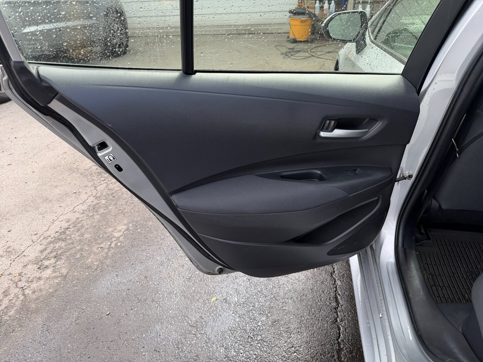 Used 2021 Toyota Corolla LE FWD image 26