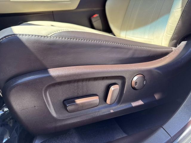 Used 2019 Lexus RX 350L Premium w/ Premium Package AWD/4WD image 20