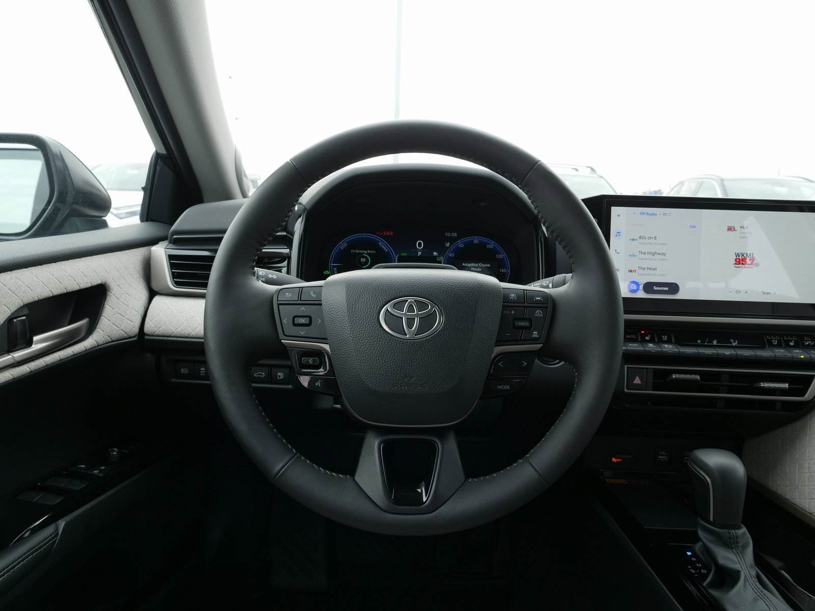 Used 2025 Toyota Camry XLE image 22