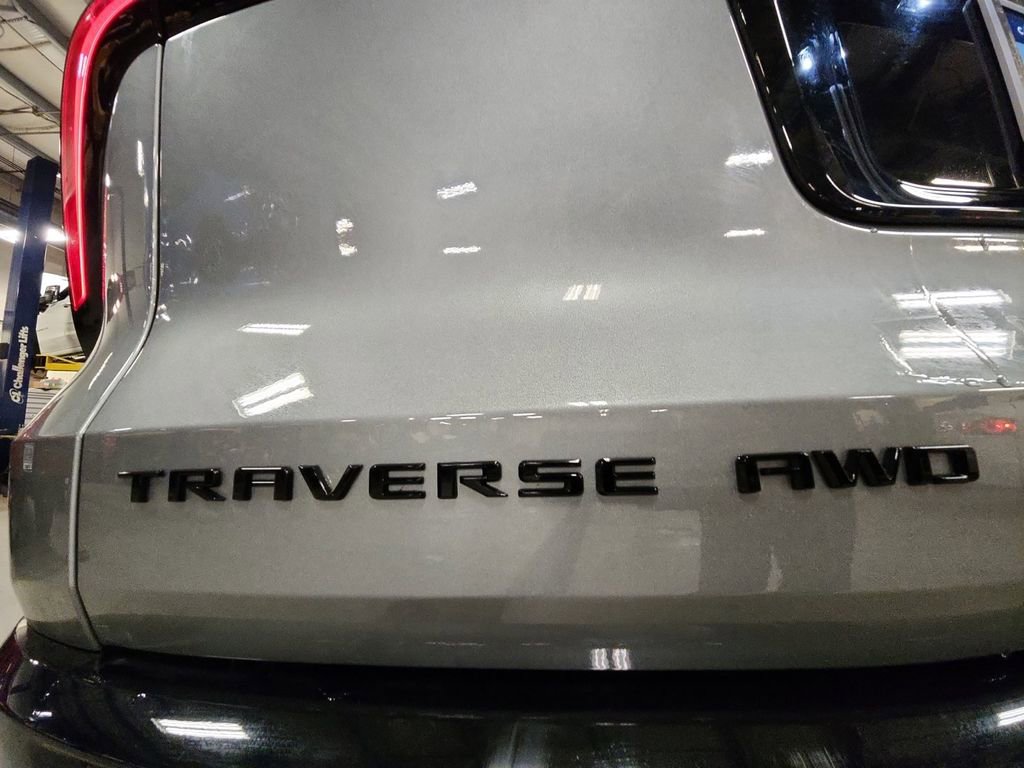 Certified 2024 Chevrolet Traverse RS w/ LPO, Floor Liner Package image 36