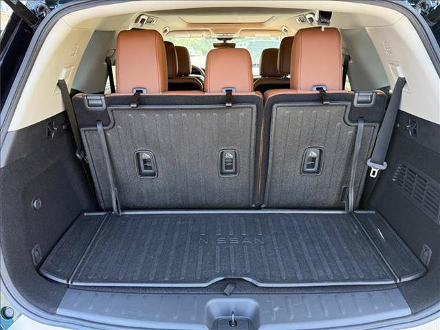 Used 2024 Nissan Pathfinder Platinum AWD/4WD image 39