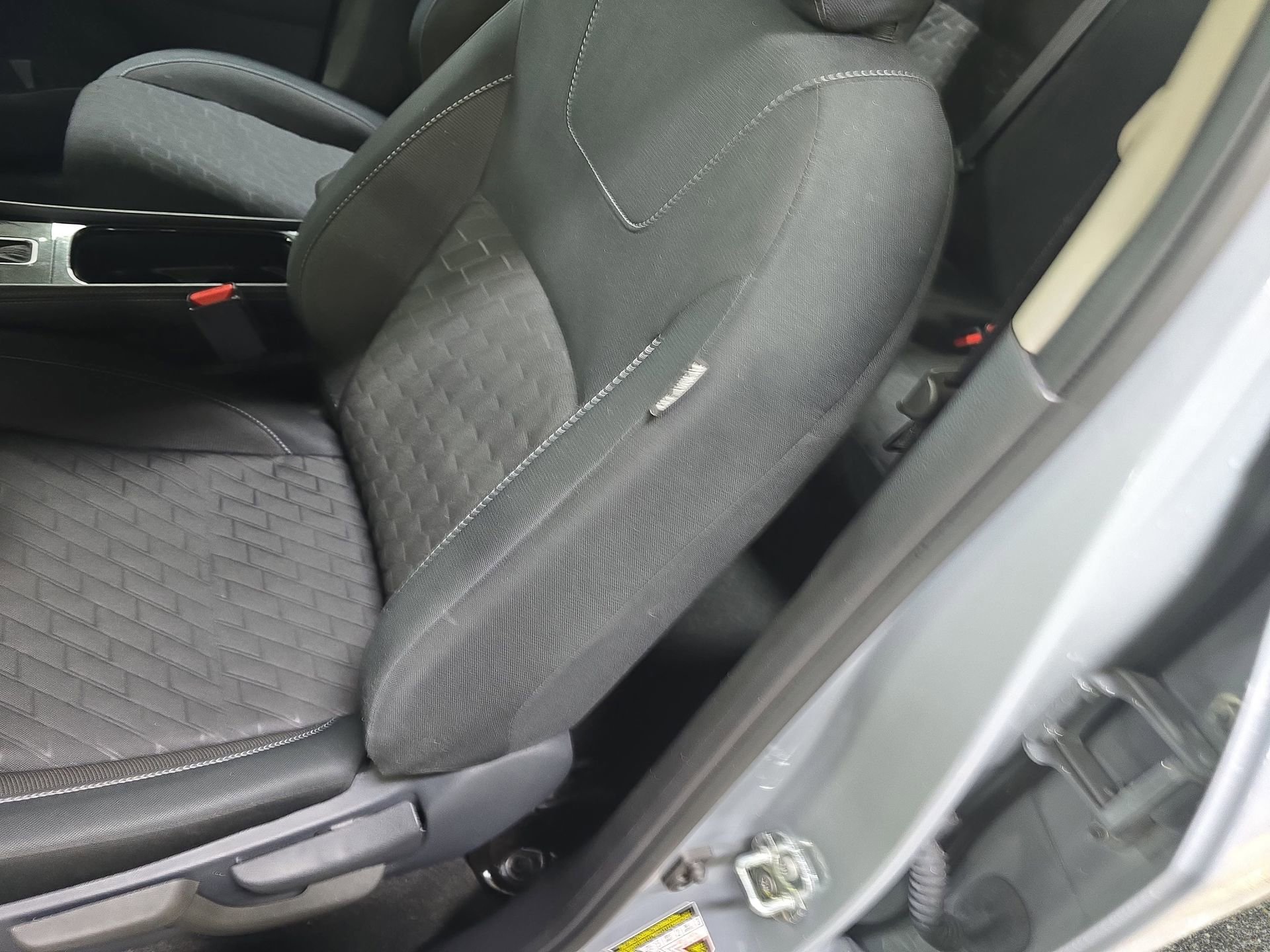 Used 2023 Nissan Kicks SV w/ Interior Electronics Package FWD image 15