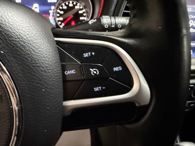 Used 2019 Jeep Compass Trailhawk image 30