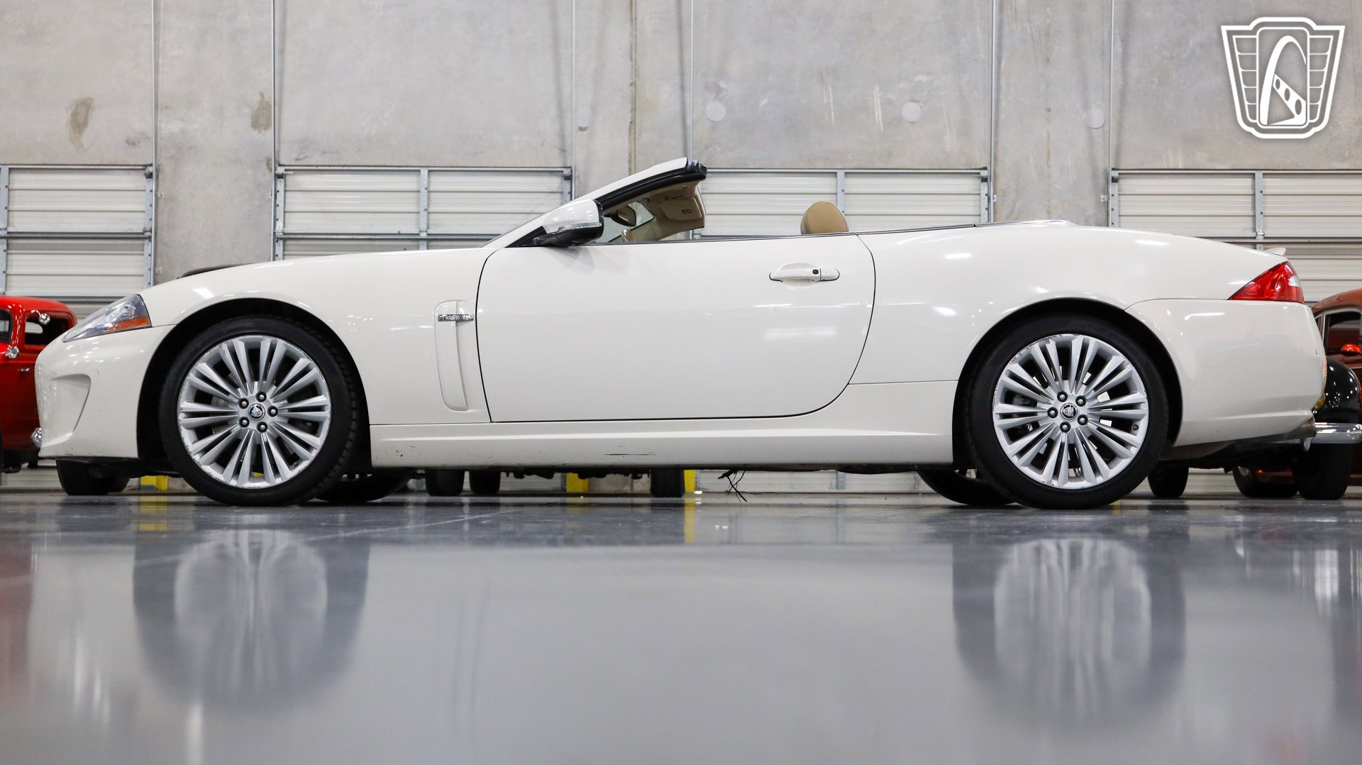 Used 2010 Jaguar XK Convertible image 13