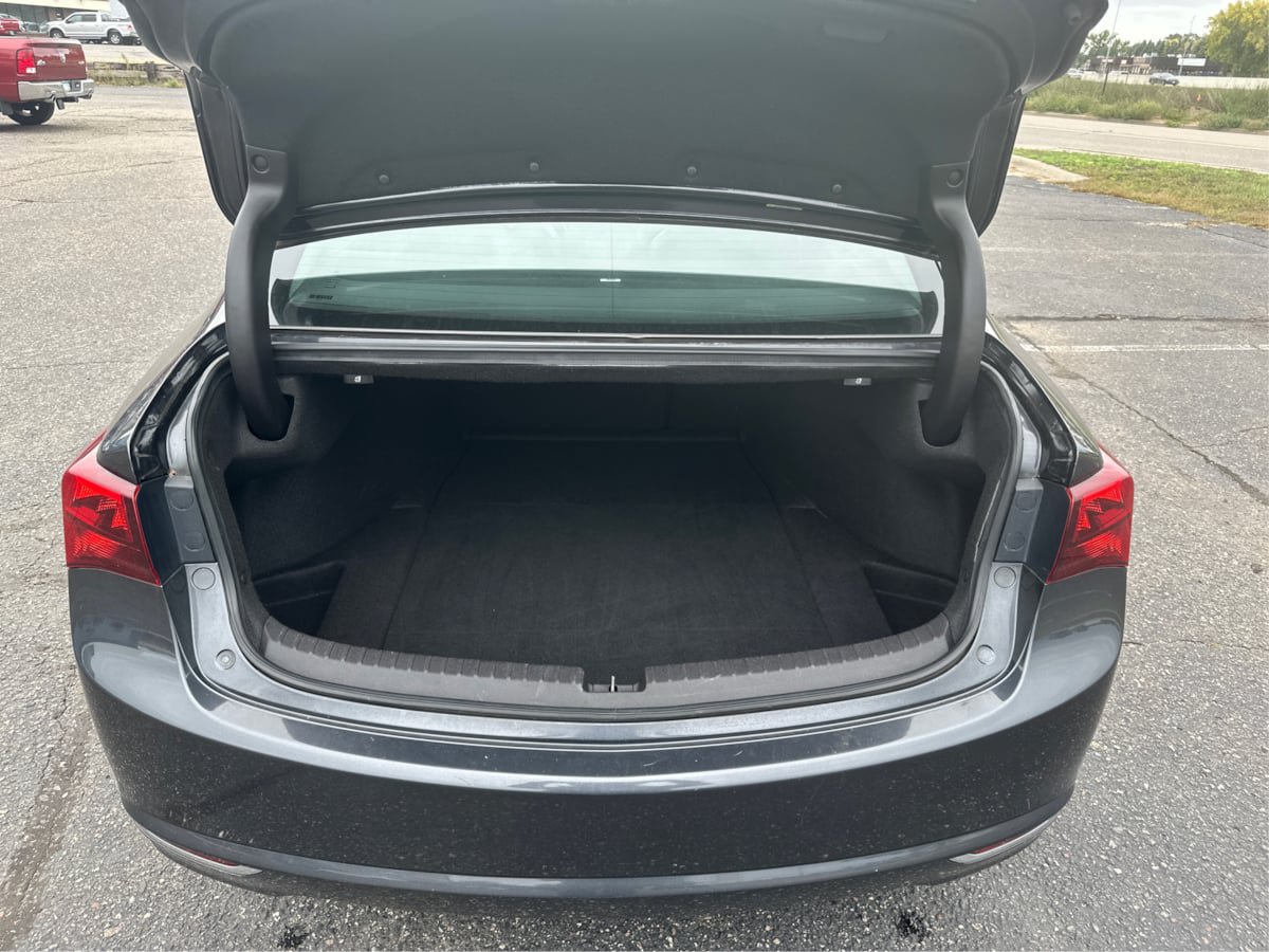 Used 2015 Acura TLX w/ Technology Package FWD image 12
