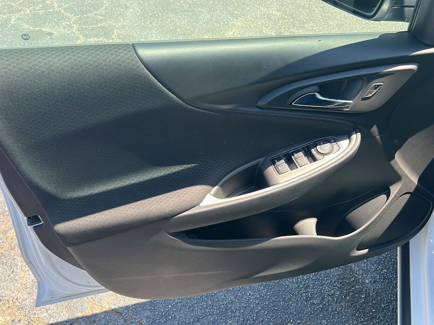 Used 2020 Chevrolet Malibu LS FWD image 16