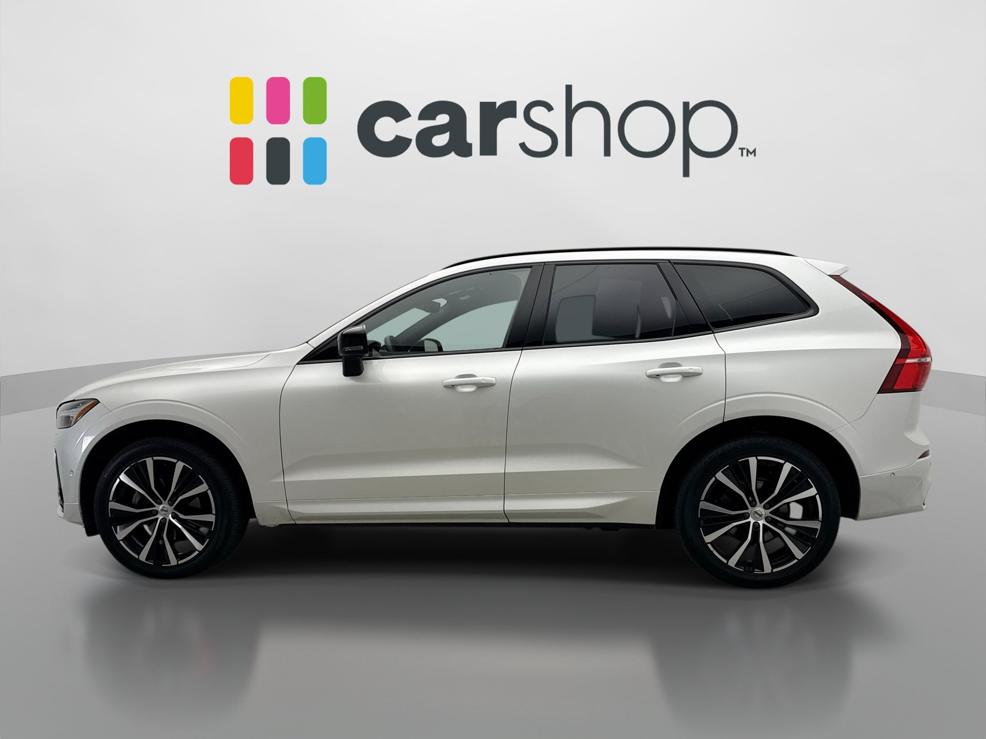 Used 2024 Volvo XC60 B5 Ultimate w/ Climate Package AWD/4WD image 2