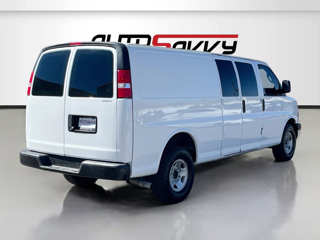 Used 2025 GMC Savana 3500 Extended w/ Driver Convenience Package RWD image 7