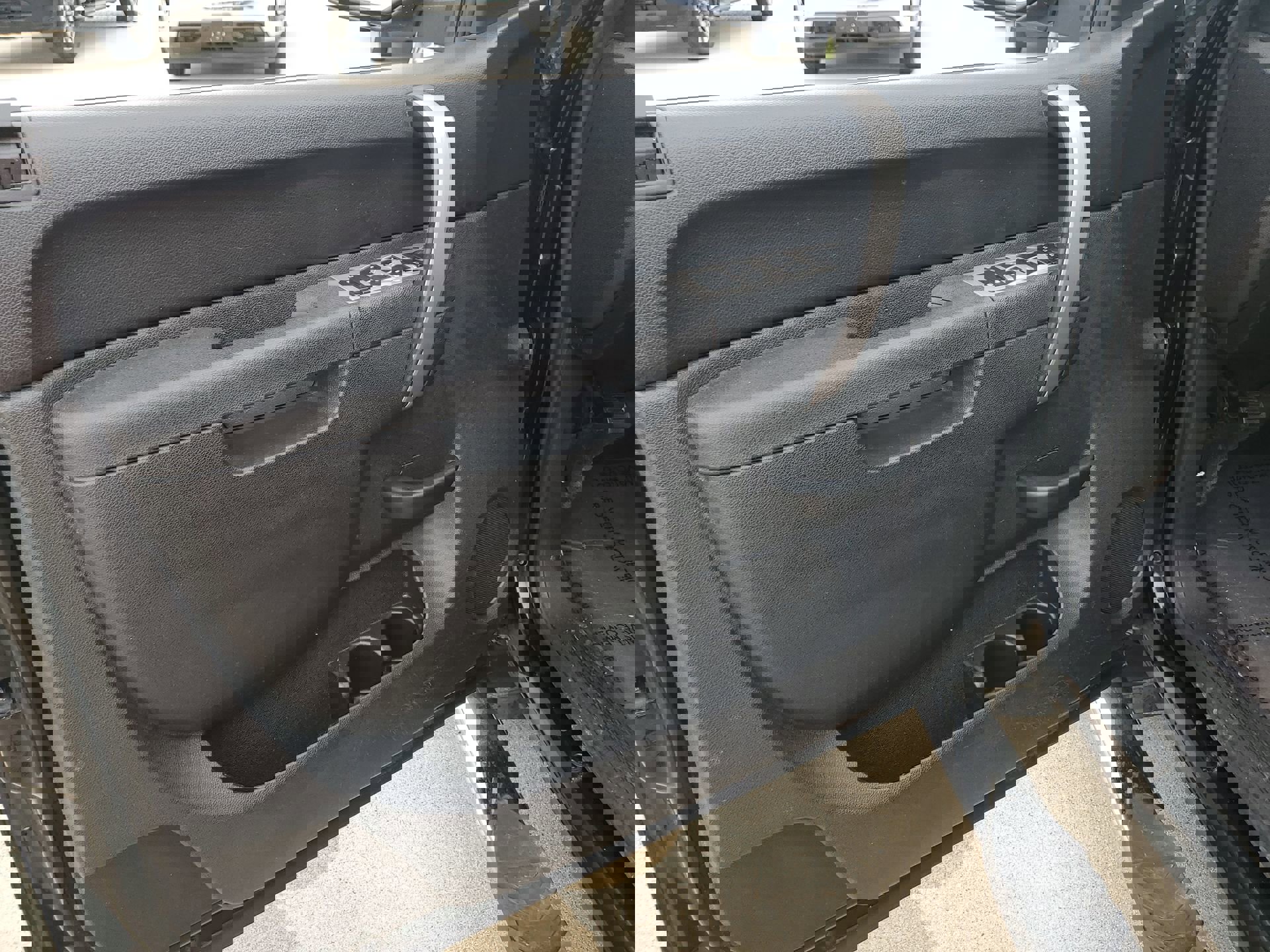 Used 2011 GMC Sierra 1500 SLE image 26