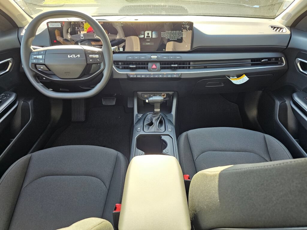 New 2026 Kia K4 FWD image 9
