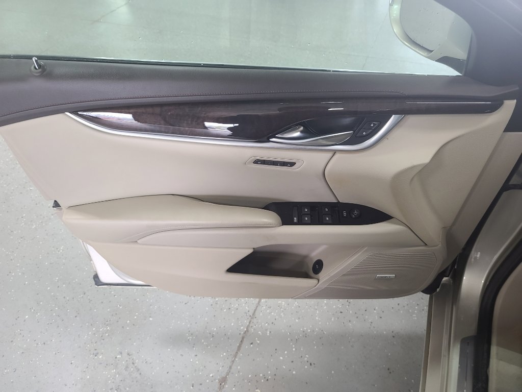 Used 2016 Cadillac XTS Luxury w/ Driver Awareness Package AWD/4WD image 10