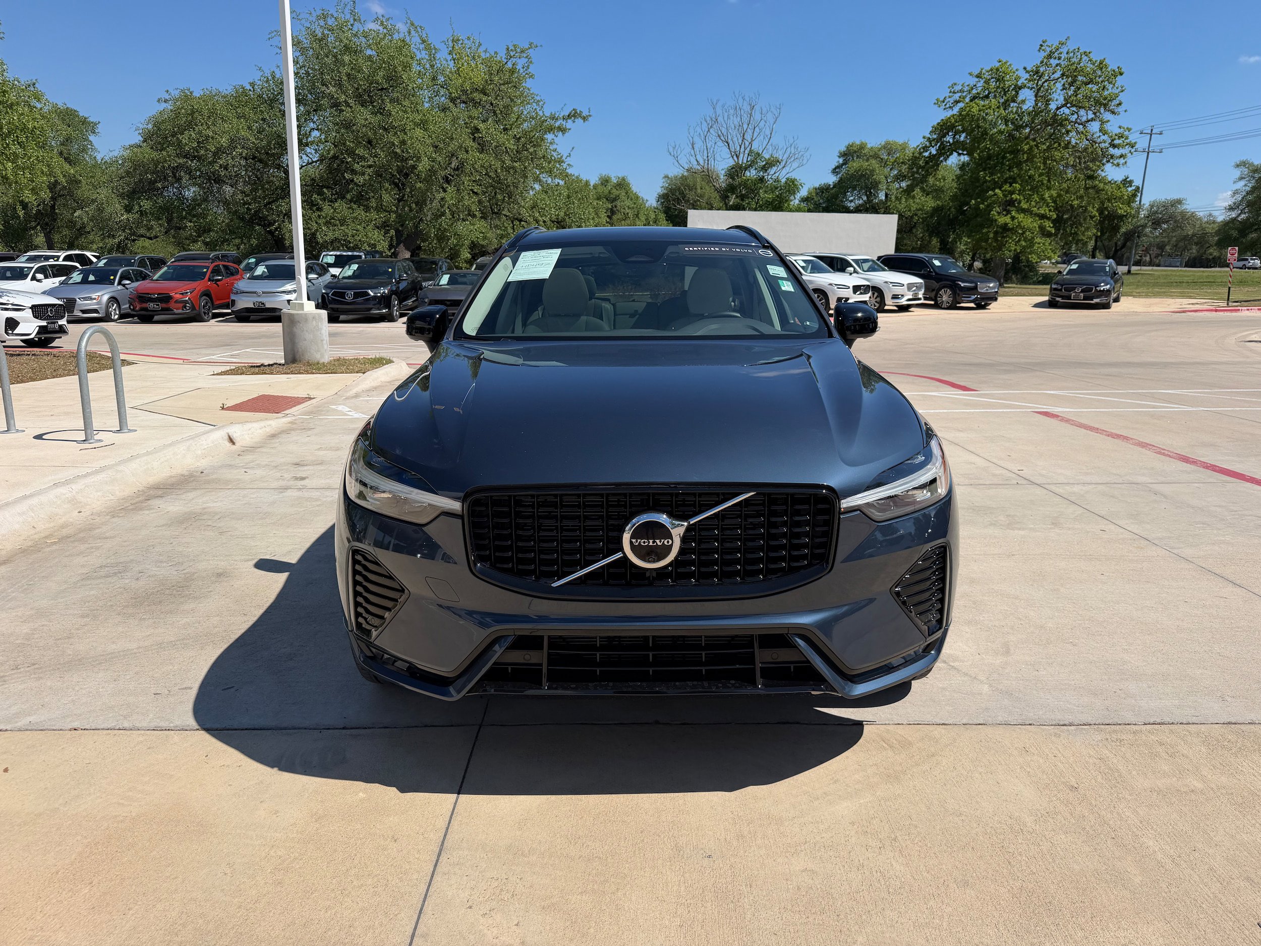 Certified 2023 Volvo XC60 B5 Plus FWD image 8