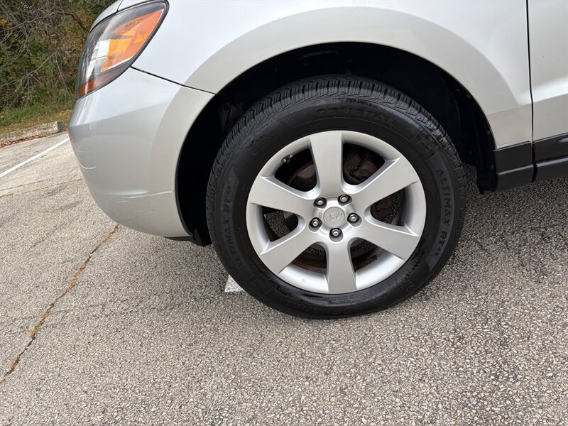 Used 2007 Hyundai Santa Fe SE FWD image 24