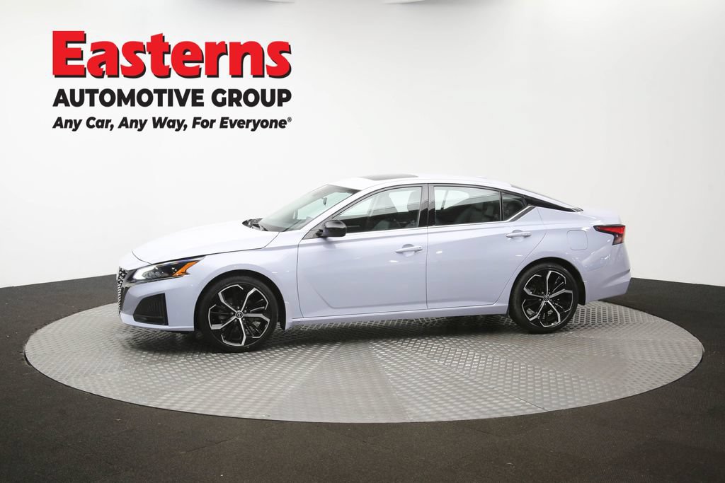 Used 2025 Nissan Altima 2.5 SR w/ SR Premium Package FWD image 59