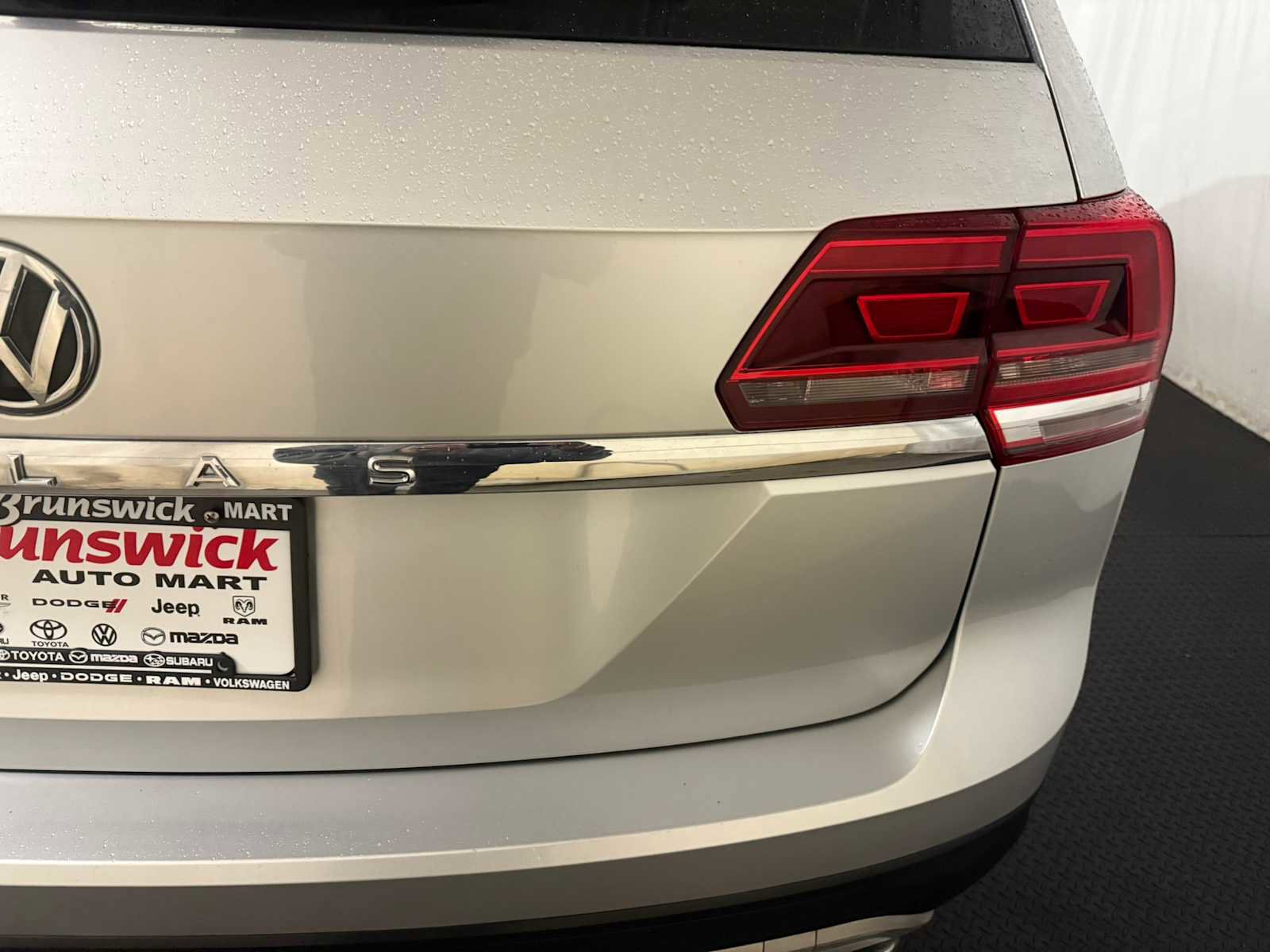 Used 2019 Volkswagen Atlas S image 18