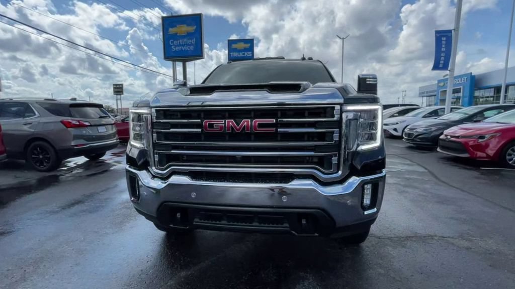 Used 2021 GMC Sierra 2500 SLT w/ SLT Preferred Package AWD/4WD image 3