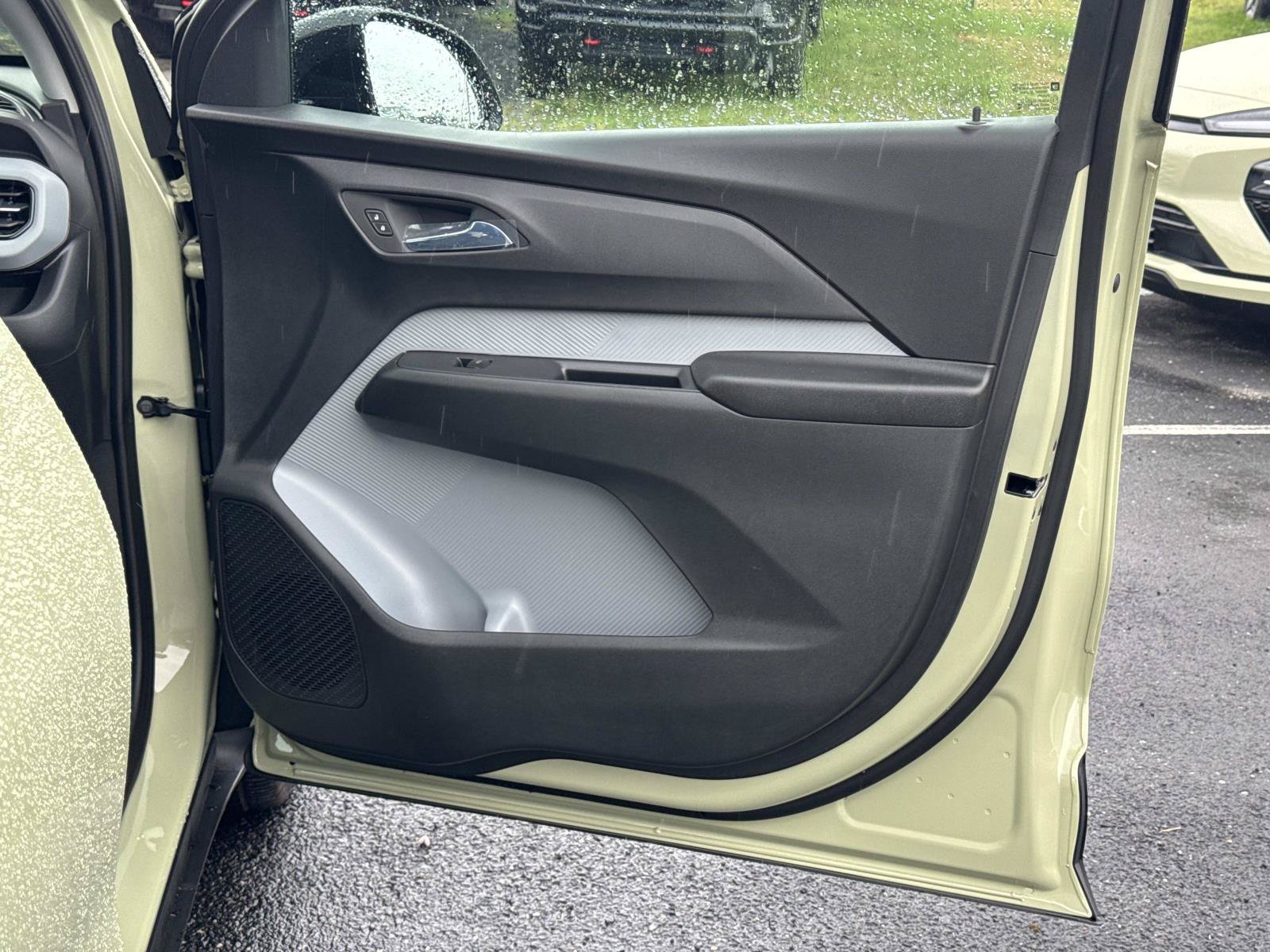 New 2027 Chevrolet Bolt LT FWD image 10
