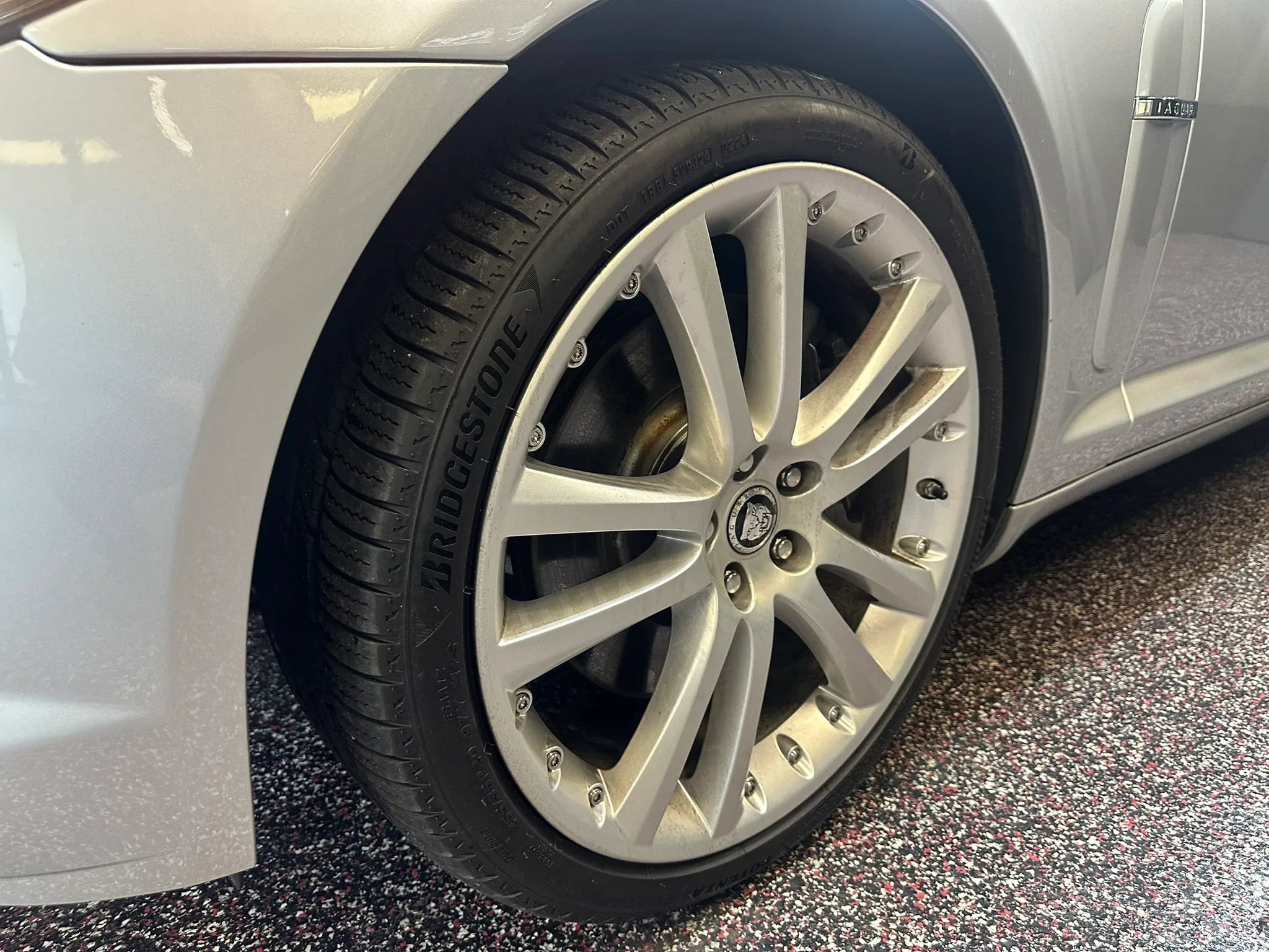 Used 2011 Jaguar XF Premium RWD image 22