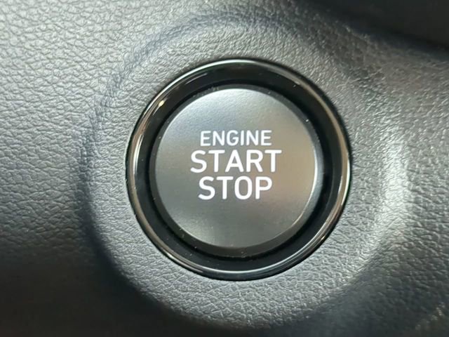 Used 2025 Hyundai Venue SEL FWD image 25