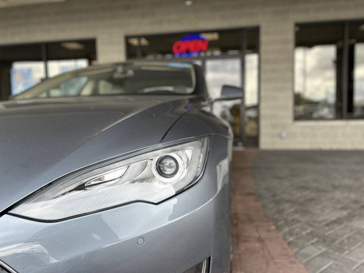 Used 2014 Tesla Model S 85 RWD image 28