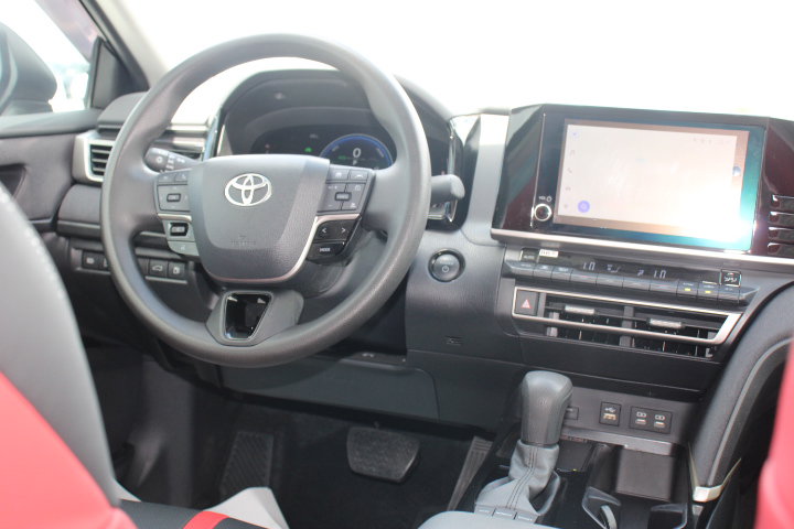 Certified 2025 Toyota Camry LE image 22
