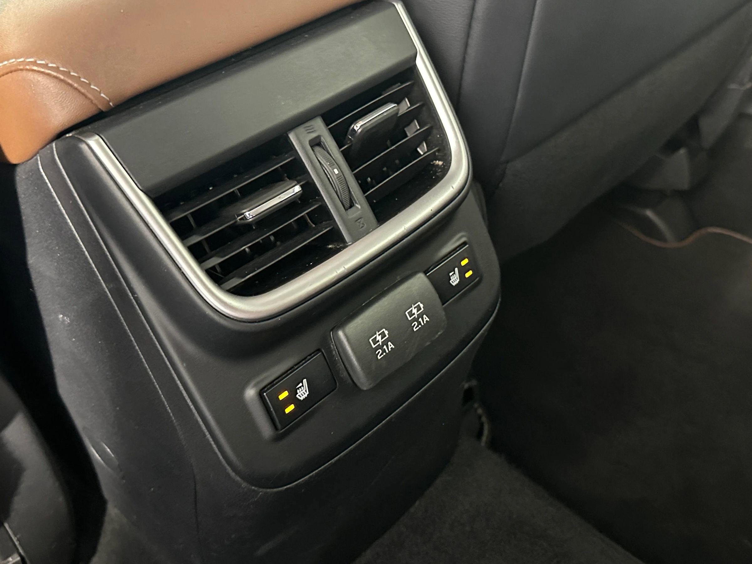 Used 2020 Subaru Outback Touring w/ Popular Package #2 AWD/4WD image 39