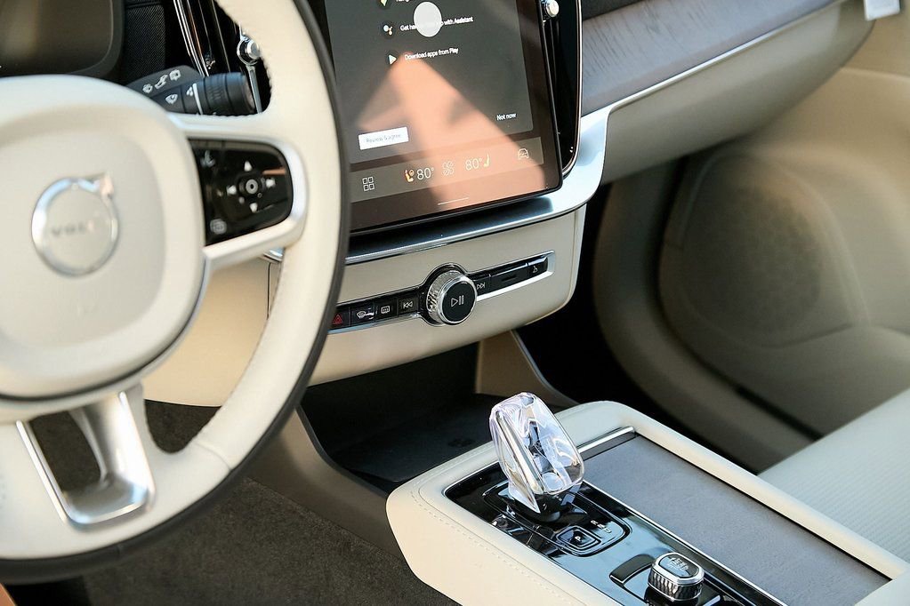 New 2026 Volvo XC90 T8 Ultra image 14