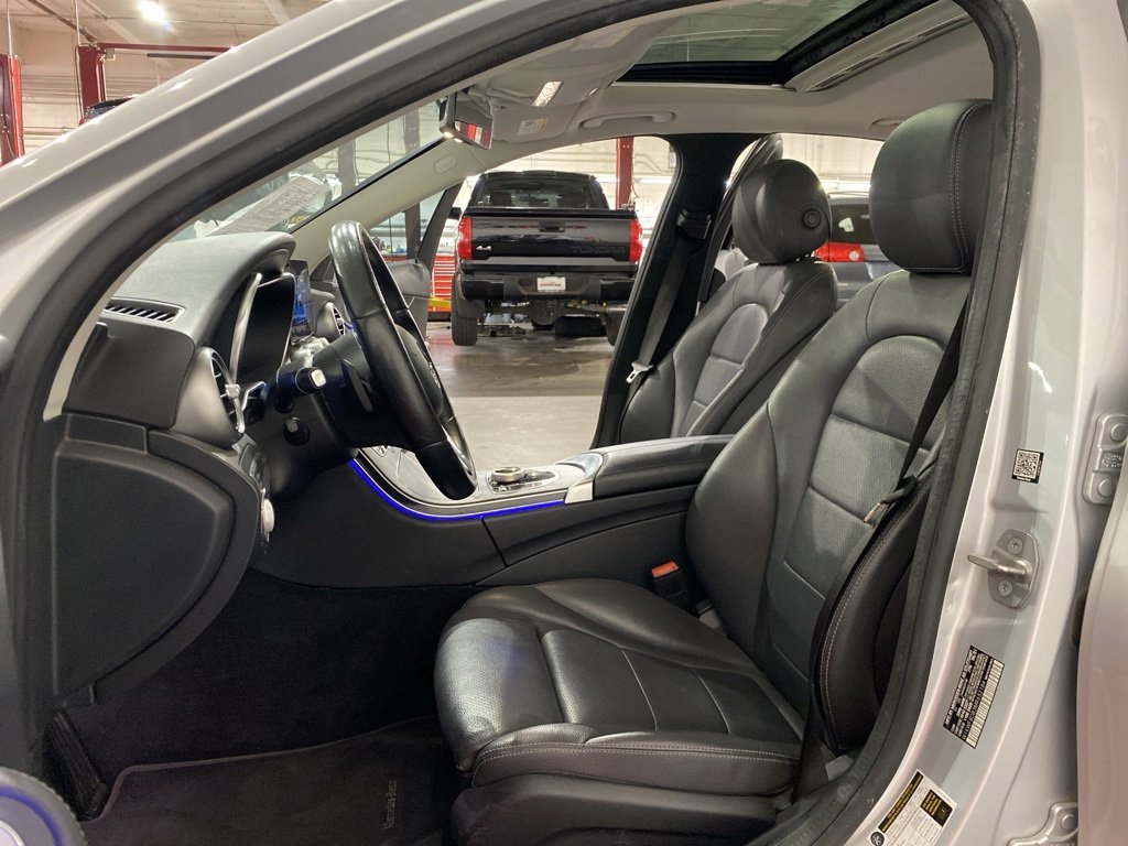 Used 2021 Mercedes-Benz C 300 Sedan image 9
