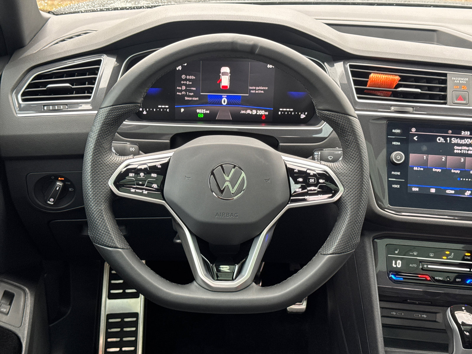 Used 2024 Volkswagen Tiguan SE R-Line image 24