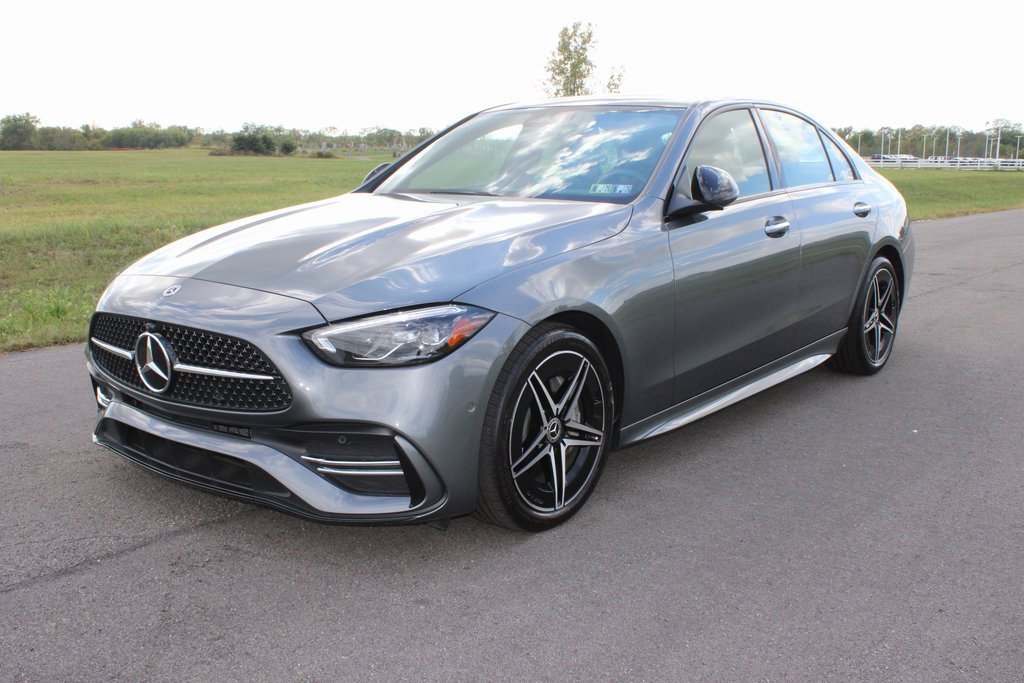 Used 2024 Mercedes-Benz C 300 4MATIC Sedan image 3