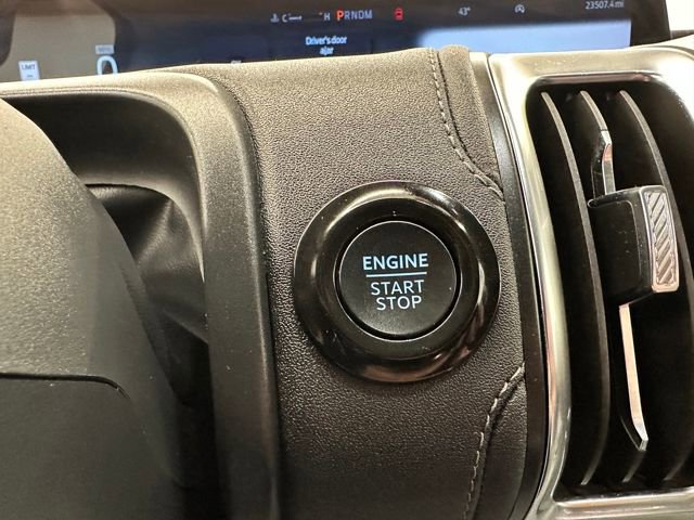 Certified 2025 Ford Expedition Platinum image 37