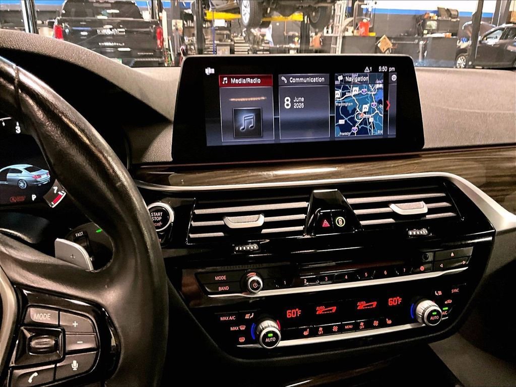 Used 2019 BMW 530i xDrive w/ Convenience Package AWD/4WD image 18