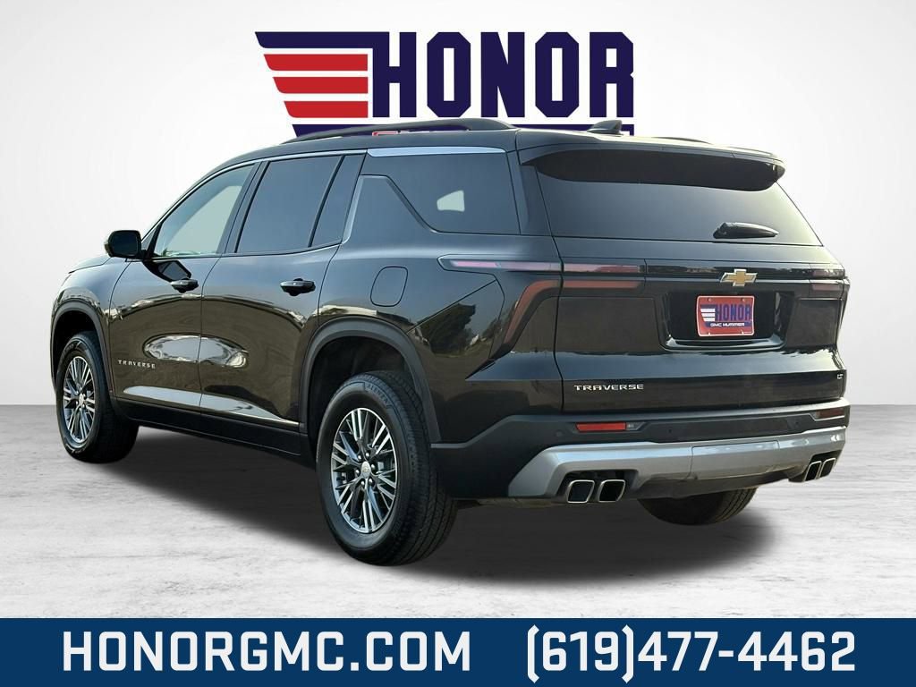 Used 2024 Chevrolet Traverse LT image 5