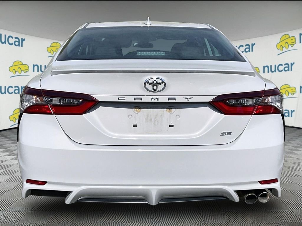 Used 2024 Toyota Camry SE FWD image 3