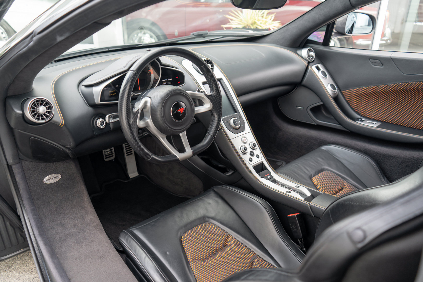 Used 2012 McLaren MP4-12C Coupe RWD image 8