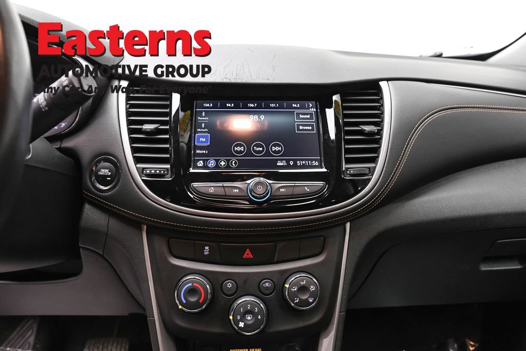 Used 2018 Chevrolet Trax LT w/ LT Convenience Package image 12