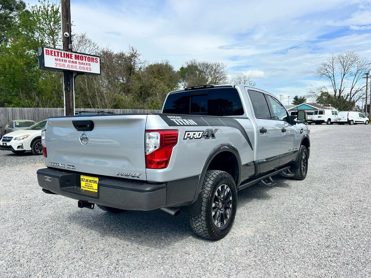 Used 2017 Nissan Titan PRO-4X image 2