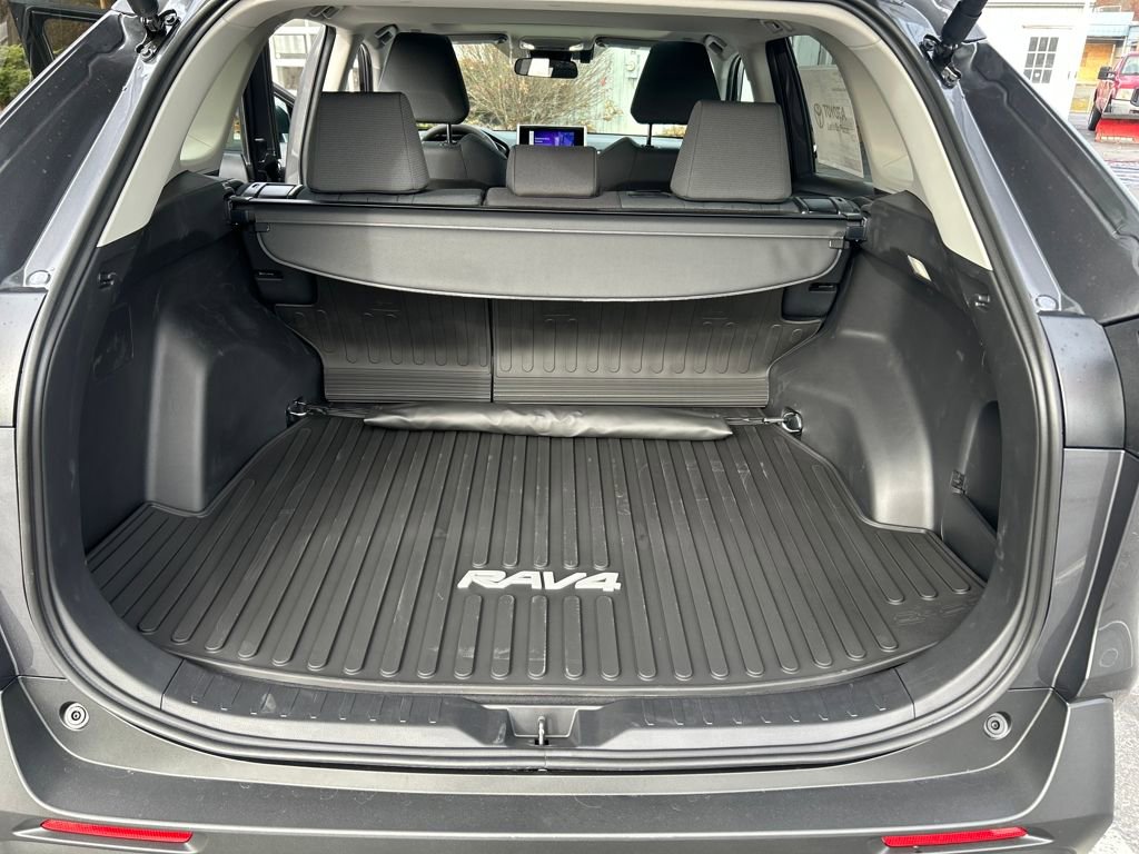 New 2025 Toyota RAV4 XLE image 26