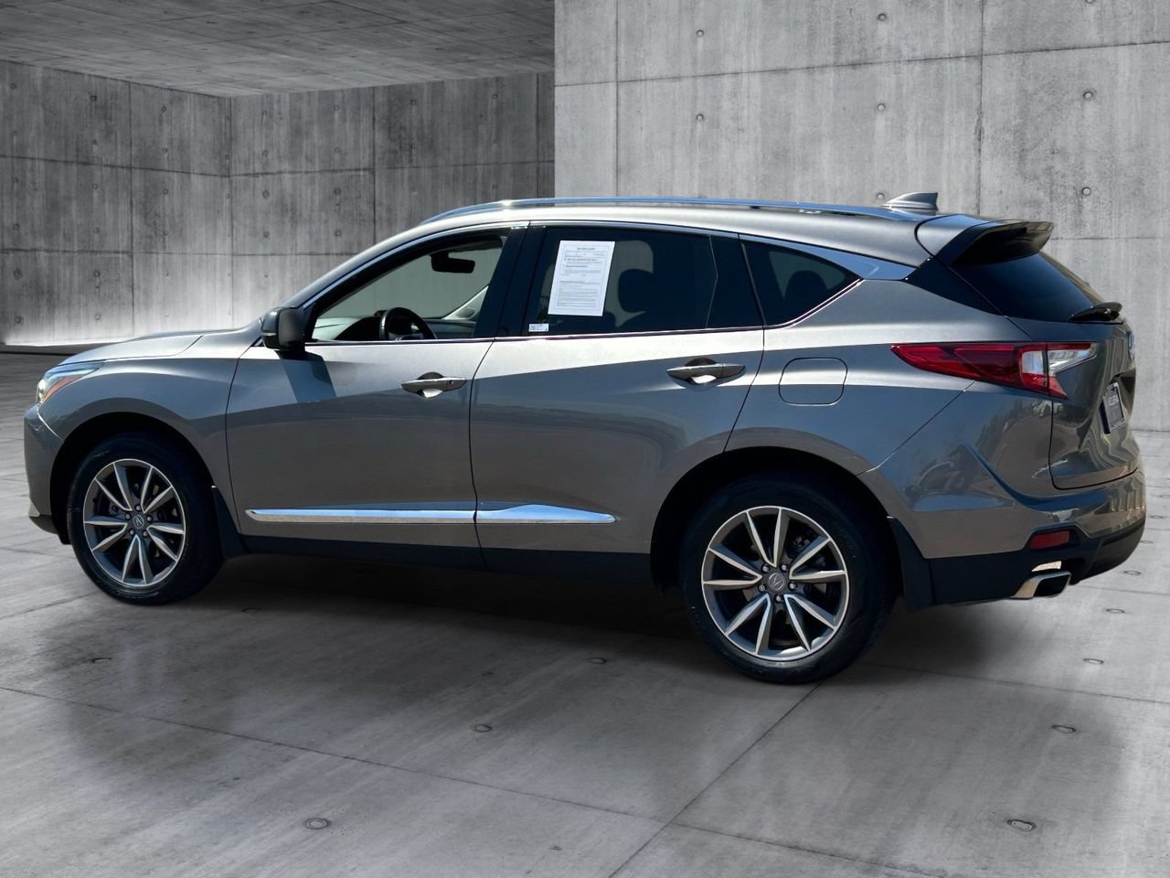 Used 2022 Acura RDX FWD w/ Technology Package image 3