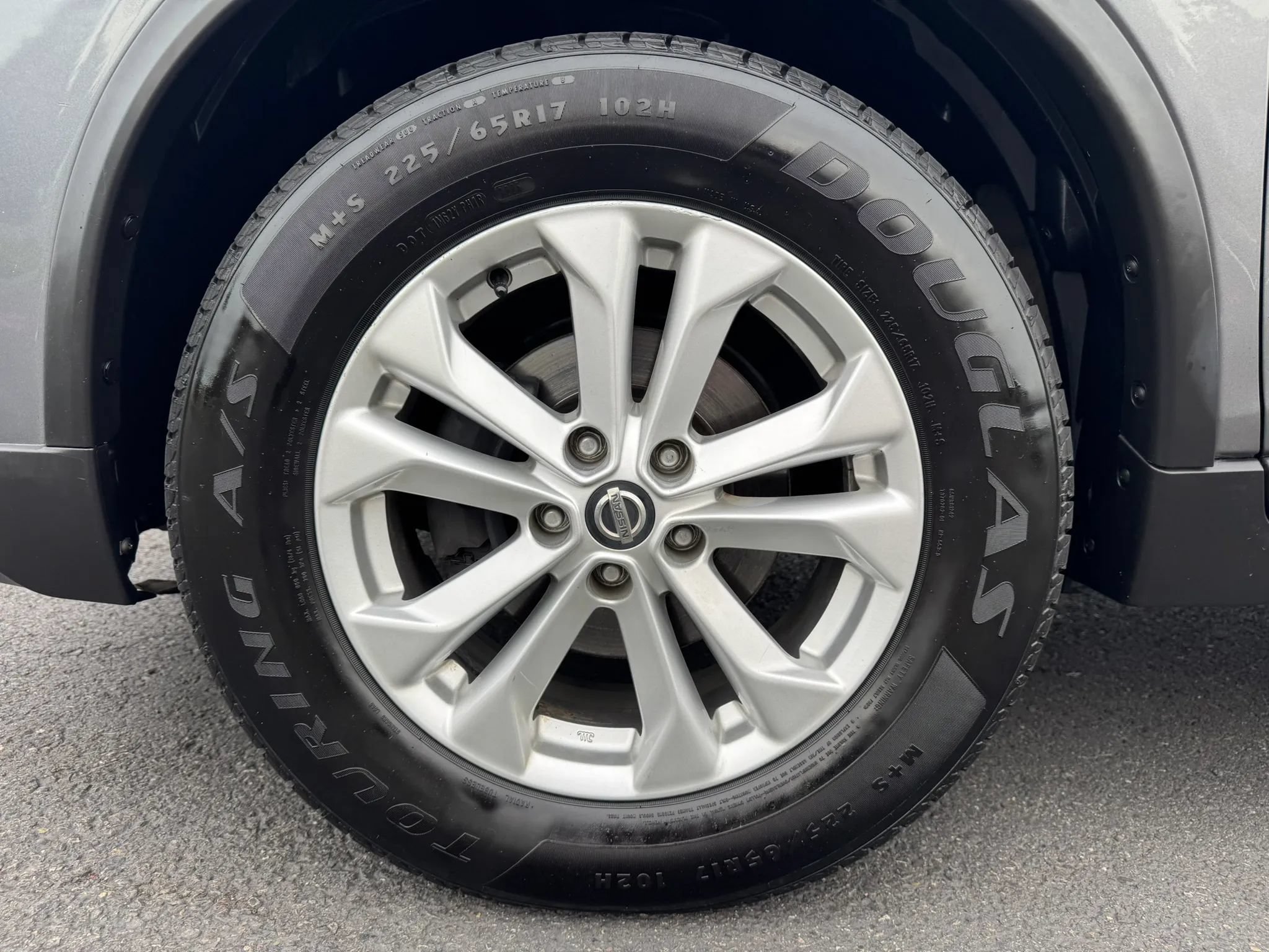 Used 2018 Nissan Rogue S w/ S Value Package AWD/4WD image 18