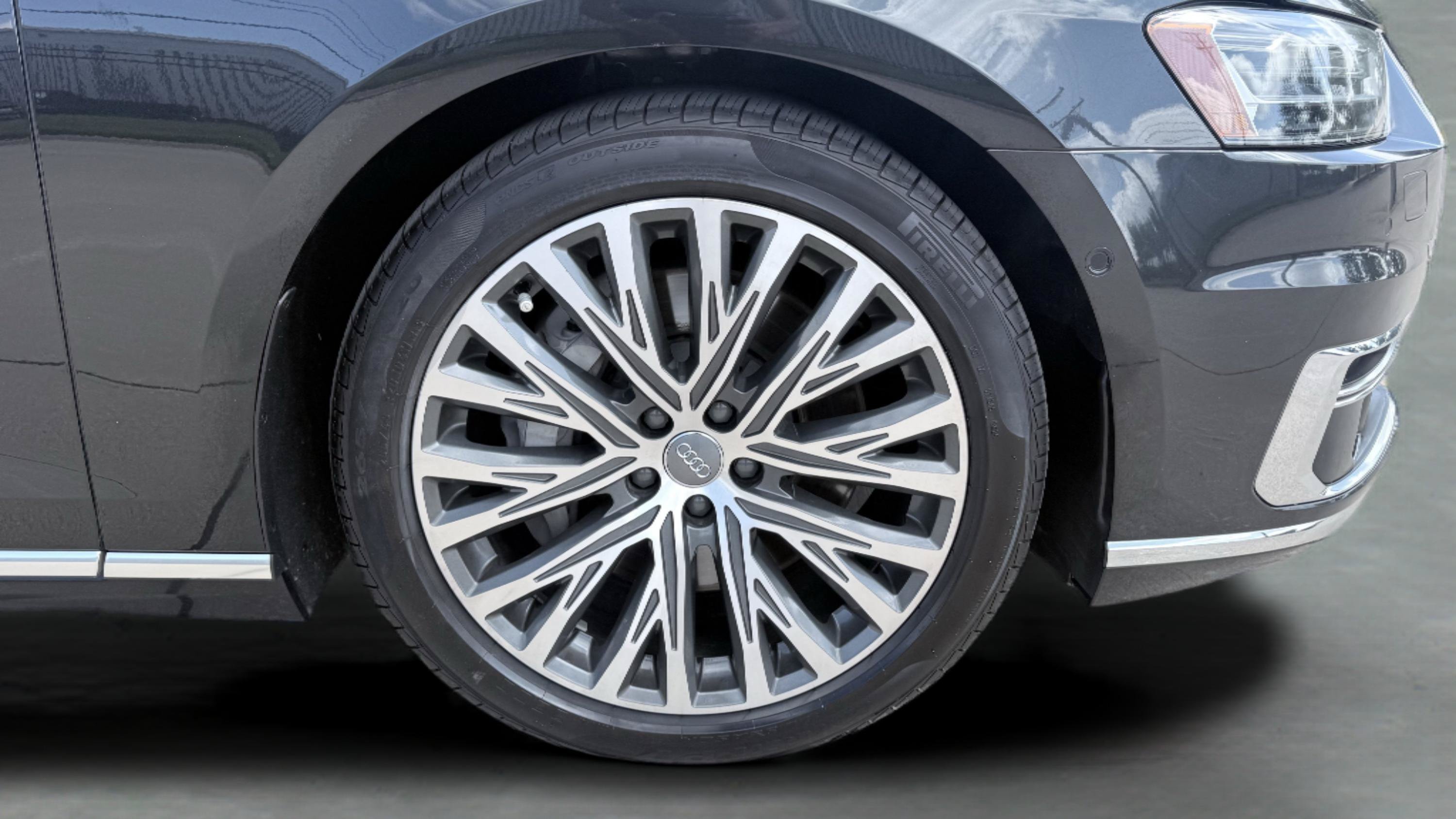 Used 2020 Audi A8 L 3.0T w/ Executive Package AWD/4WD image 9