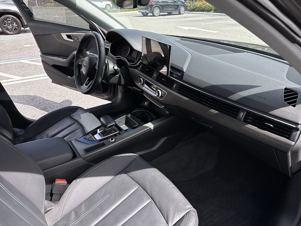 Used 2020 Audi A4 2.0T Premium w/ Convenience Package image 32
