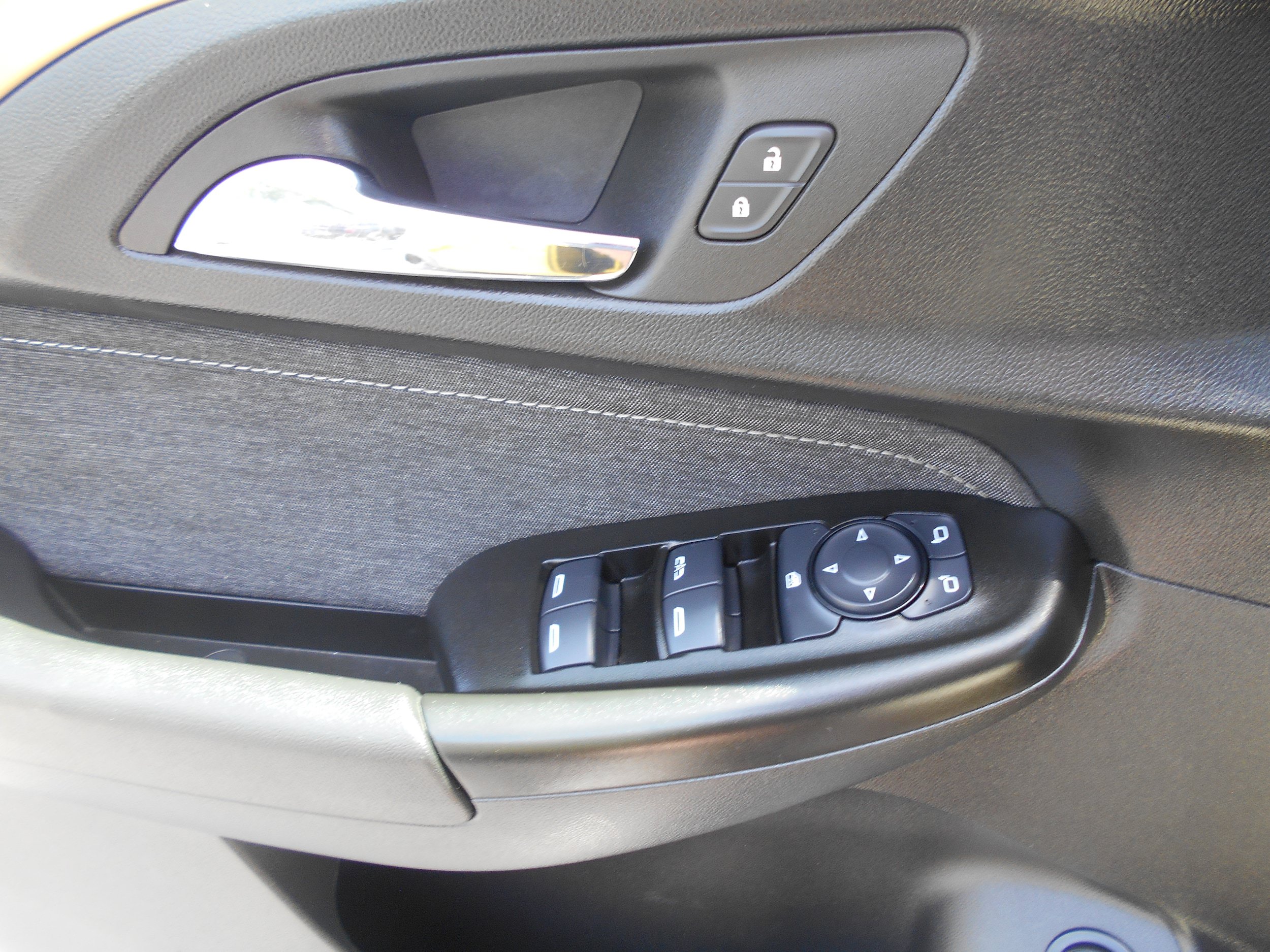 Used 2023 Chevrolet TrailBlazer ACTIV w/ Sun and Liftgate Package FWD image 5
