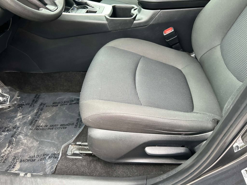 Used 2024 Toyota RAV4 LE image 21