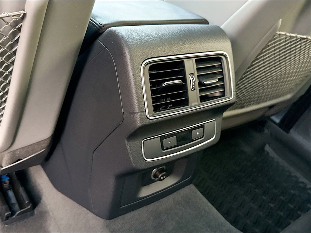 Used 2018 Audi SQ5 Premium Plus image 28